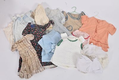 Partie de trousseau pour poupée