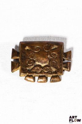 Line VAUTRIN (1913-1997) Broche en bronze doré Signée