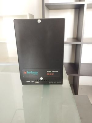 Un serveur de sauvegarde REX BACKUP waterproof et fireproof.