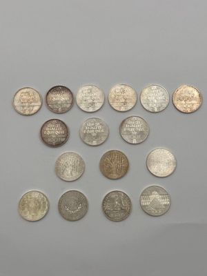16 pièces en argent de 100 francs des décennies 1980 et 1990… - Photo 1