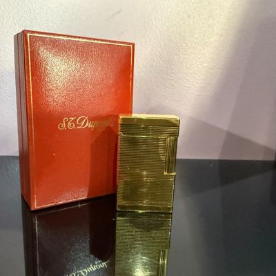 Briquet S.T.DUPONT Vintage Ligne 1 en plaqué or jaune, recha…