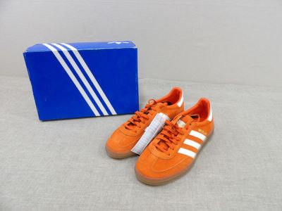 Baskets adidas Gazelle orange et blanches
