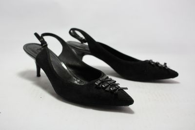 LOUIS VUITTON, escarpins en daim, taille 37 1/2