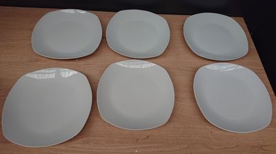 Lot de 6 assiettes ELISA MALACASA , 19x19cm , en porelaine b…