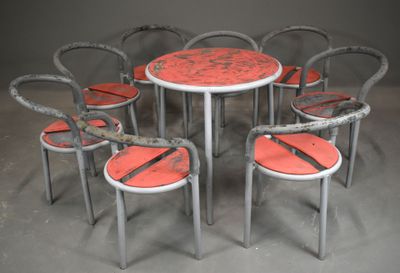 Fritz HANSEN - Pelikan Design Ensemble comprenant 1 TABLE (7…