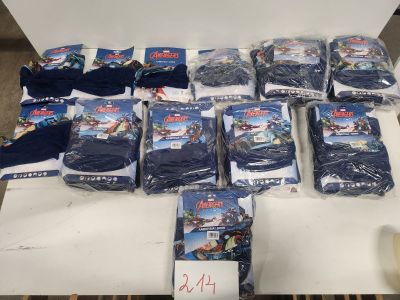 Lot composé d'environ 48 snoods enfants sous licence officie…