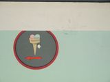 a picture of a picture of a ice cream cone with an arrow pointing to it
