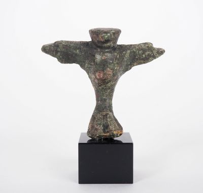 Monde romain antique. Pied d’ustensile en bronze en forme de…