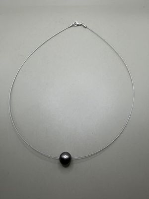 Collier câble en acier et perle de Tahiti de diamètre 9,3 mm…