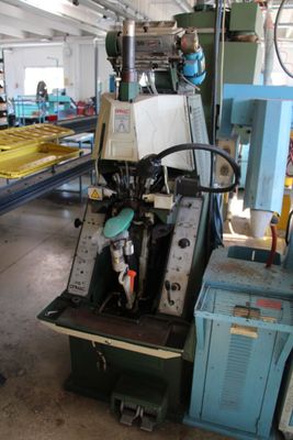 1 machine à emboitage ORMAC 750