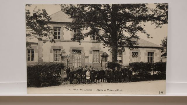 Banize : Mairie et Maison d’École. TBE