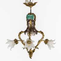 Deux lustres, en bronze doré et patiné, verre dépoli et albâ… (photo 3)