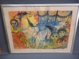 peinture sur le mur d'une pièce représentant un homme à cheval