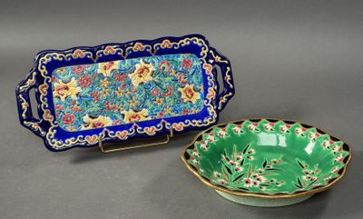 pair of chinese cloise dishes and a bowl