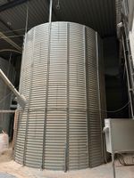 Silo d'intérieur de stockage et son contenu résiduel (stock … (photo 3)