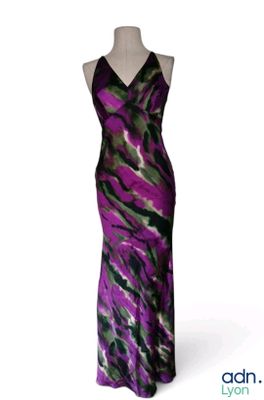 robe violette et noire sur un mannequin, mannequin, mannequin, mannequin, mannequin, mannequin, mannequin, mannequin, mannequin, mannequin, mannequin, mannequin, mannequin, mannequin, mannequin, mannequin, mannequin, mannequin, mannequin, mannequin, mannequin, mannequin, mannequin, mannequin, mannequin, mannequin, mannequin, mannequin, mannequin, mannequin, mannequin, mannequin, mannequin, mannequin, mannequin, mannequin, mannequin, mannequin, mannequin, mannequin, mannequin, mannequin, mannequin, mannequin, manne