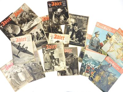 un grand nombre de livres posés sur une table