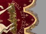 an image of a horse with a wreath on it ' s back