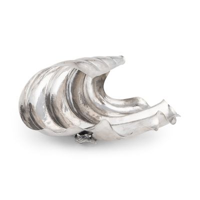 bague plaquée argent avec un motif ondulé à l'intérieur