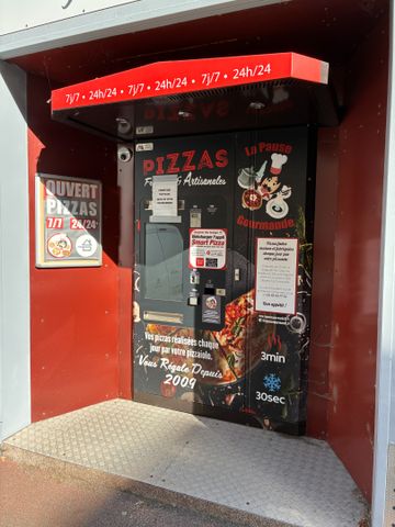 Distributeur automatique de pizzas, constructeur APITECH, marque ...