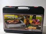 une image représentant une boîte à repas contenant un sandwich
