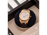 an image of a watch sitting in a box on a table