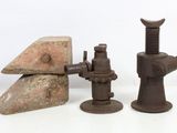 two pieces of metal that are sitting next to each other