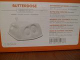 une boîte de « butterdose » posée sur une table