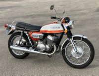 SUZUKI T500 - Genre : MTT2 - Carrosserie : SOLO - Energie : …