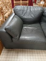 VENTE VOL : Un canapé deux places, façon cuir, gris anthraci… (photo 3)