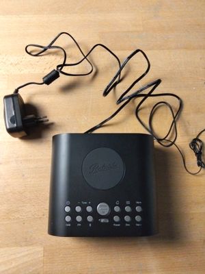 Radio réveil Roberts. Non. Contrôlé, vendu en l'état.