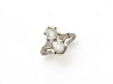 une bague en or blanc 18 carats sertie de diamants