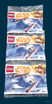 trois paquets de figurines Lego Star Wars empilés les uns sur les autres