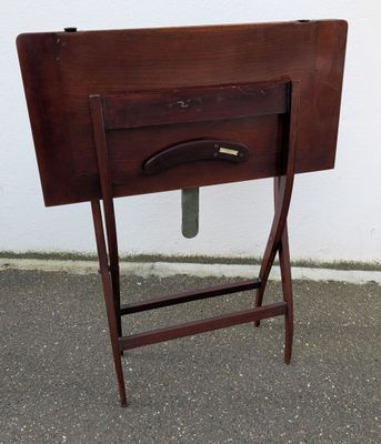 LEUCHARS & SON PARIS Table à jeu pliante en acajou, le plate…