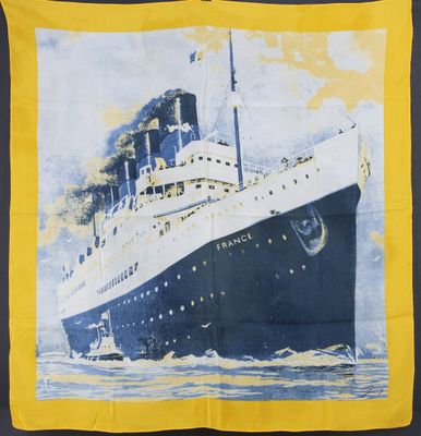 une photo d'une photo d'un bateau de croisière