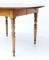Table de forme ovale en noyer, quatre pieds balustres (possi… (photo 3)