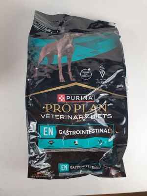 un sac d'aliments pour chiens Proplan Veterinary posé sur une table