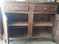 Buffet en chêne ouvrant à deux tiroirs en ceinture, ouvrant … (photo 3)