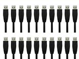 un lot de 10 câbles USB noirs sur fond rouge et blanc