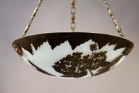DEVEAU. Suspension en verre doublé à décor dégagé à l'acide … (photo 2)