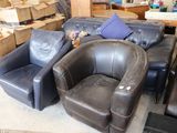 a lot of furniture that is sitting in a room