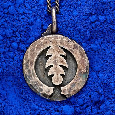 Jean DESPRÉS (1889 – 1980) Pendentif à corps circulaire en a…