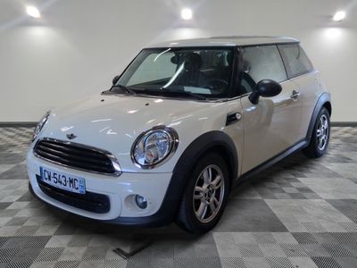 une photo d'une Mini Cooper blanche, Cooper, Cooper, Cooper, Cooper, Cooper, Cooper, Cooper, Cooper, Cooper, Cooper, Cooper, Cooper, Cooper