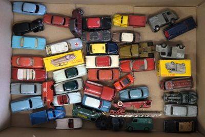 a box full of toy cars that are in it