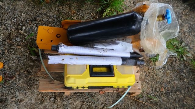 Brise roche hydraulique YC400 avec deux burins et kit de recharge...
