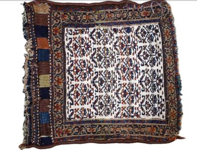 une image représentant un tapis sur fond blanc