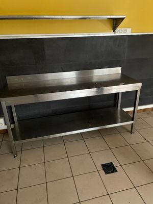 Table inox entretoisée et à dosseret de 180 - Photo 1