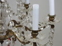 Lustre en verre et laiton à six bras de lumière, à décor de … (photo 4)