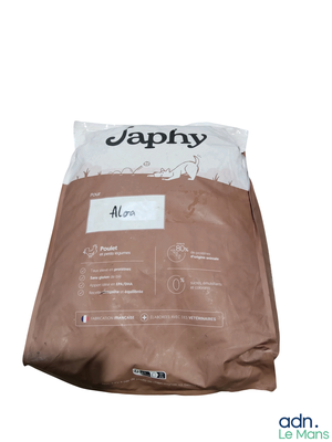 un sac de nourriture posé sur une table
