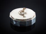 Photo 1/2 du lot